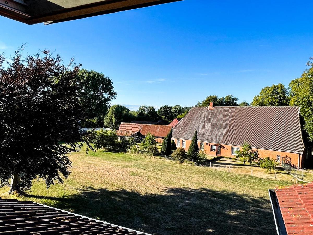 Op'N Doerp Apartment Barsbek Kültér fotó
